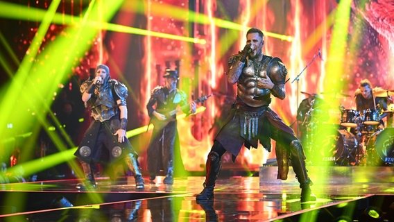 Halbfinale von "Chefsache ESC": Feuerschwanz Halbfinale von "Chefsache ESC": Feuerschwanz © RTL, Raab ENTERTAINMENT Foto: Willi Weber