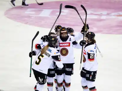Die Mannschaft von Bundestrainer Jeff MacLeod gewann auf dem Weg zur Olympia-Qualifikation auch gegen die Slowakei – mit 6:1.