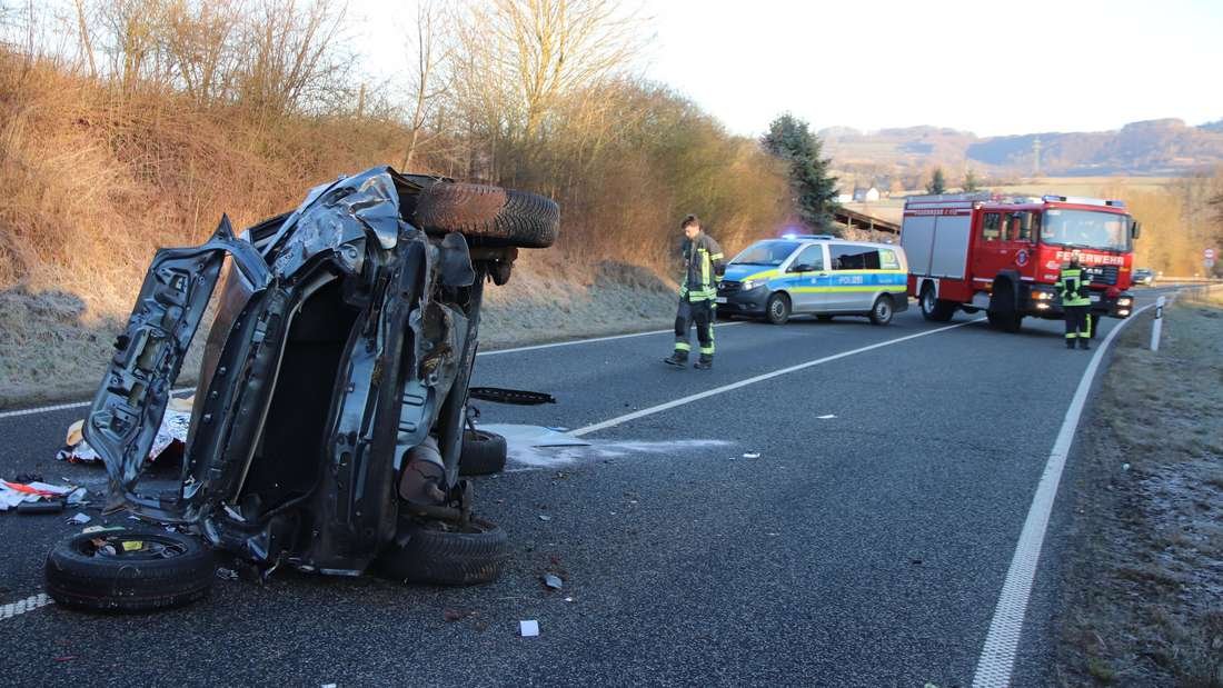 Eine 68 Jahre alte Frau ist bei einem Verkehrsunfall zwischen Sannerz und Herolz ums Leben gekommen.