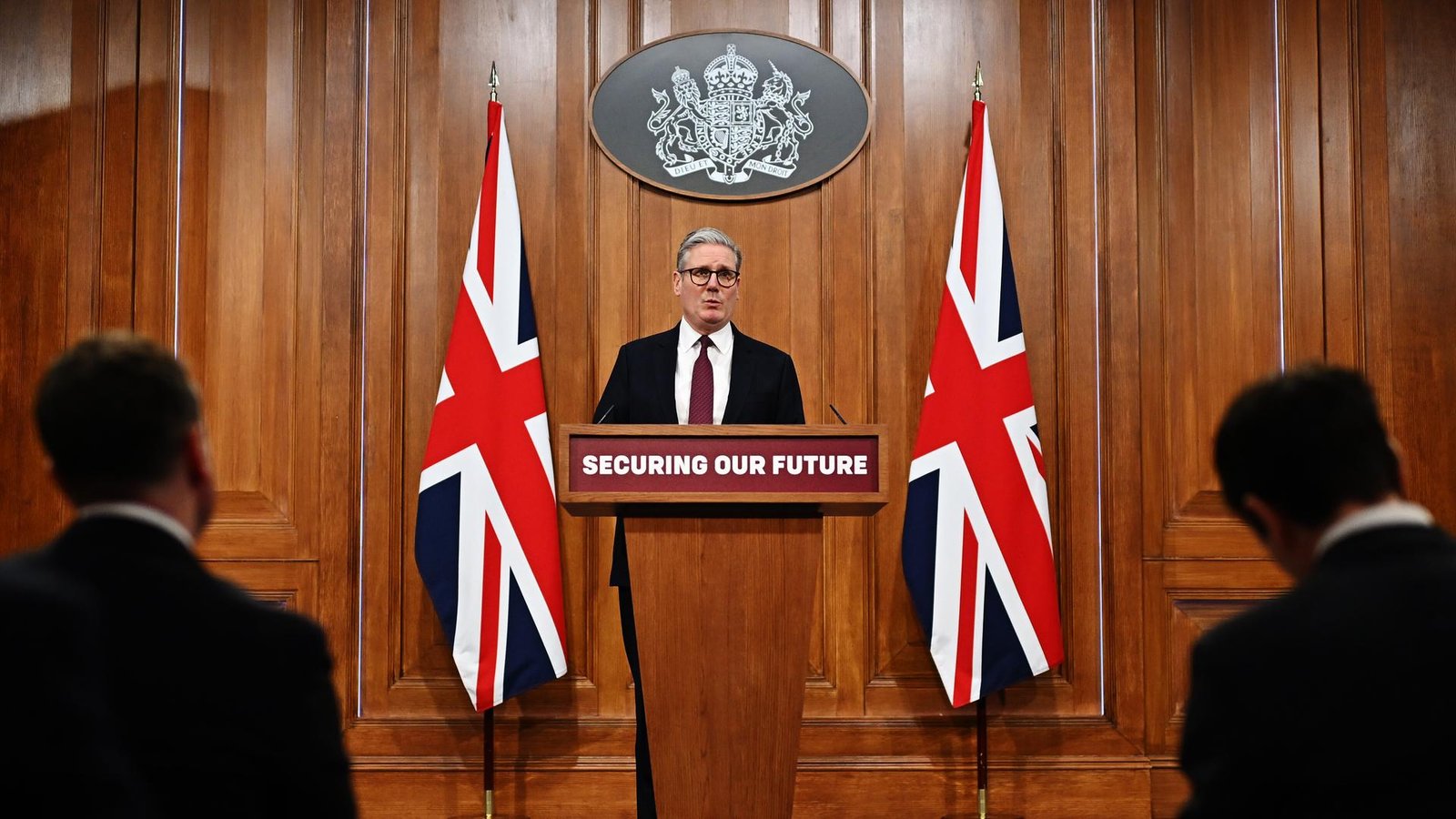Der britische Premierminister Starmer hält nach der Videokonferenz eine Pressekonferenz. Der britische Premierminister Starmer hält nach der Videokonferenz eine Pressekonferenz.